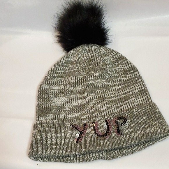Pom pom beanie by Claire's NWOT